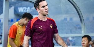 归化了不用⁉️塞鸟身价170万欧国足最高，东亚杯2场仅踢48分钟