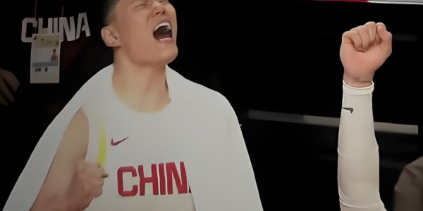 万博体育官方网站-有情有义！上海队特地给李弘权放长假，让其享受“奶爸”时光